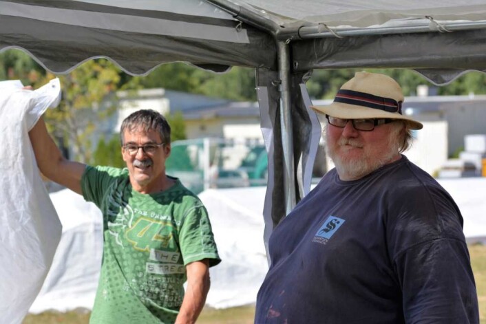 Ullrich Thallemer (til v.) og Chris Fleurie er blant dem du kan se i aksjon under helgas steinhuggerfestival på Grorud. Foto: Olga Andresen Ullrich Thallemer (til v.) og Chris Fleurie er blant dem du kan se i aksjon under helgas steinhuggerfestival på Grorud. Foto: Olga Andresen