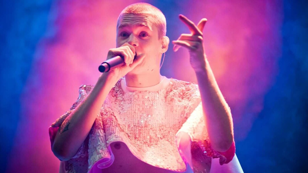 Cezinando på Amfiet-scene, Øyafestivalen 2018. Foto: Tom Øverlie, NRK P3 Cezinando på Amfiet-scene, Øyafestivalen 2018. Foto: Tom Øverlie, NRK P3