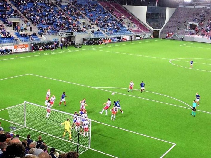 Godt spill mot Tromsø. Foto: Johannes Hellstrand Frøshaug Godt spill mot Tromsø. Foto: Johannes Hellstrand Frøshaug