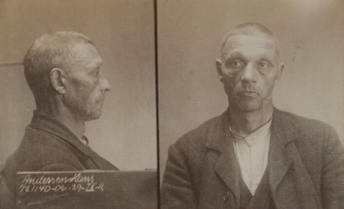 Fengselsbilde av Borgenstjerne en gang i 1910-1913. Foto: Oslo politikammer, Kriminalavdelingen, Forbryteralbum I, nr. 13: Forbryteralbum, 1910-1913, nr. 12183. Fengselsbilde av Borgenstjerne en gang i 1910-1913. Foto: Oslo politikammer, Kriminalavdelingen, Forbryteralbum I, nr. 13: Forbryteralbum, 1910-1913, nr. 12183.