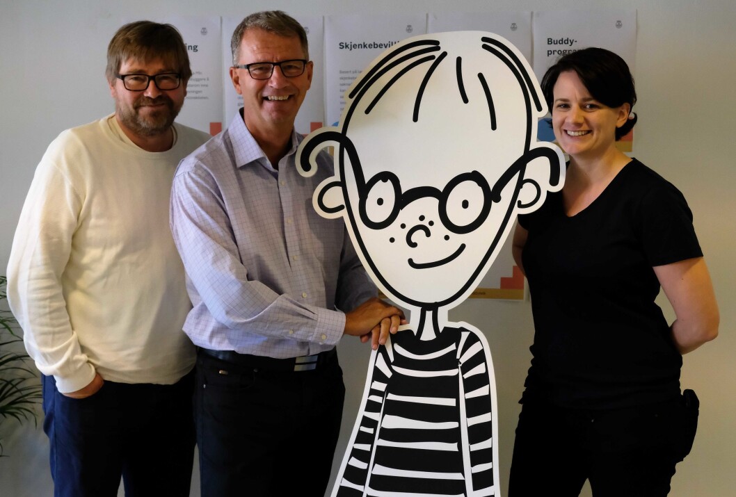 Sammen med den digitale maskotten Timm jobber Thorbjørn Moen, finansbyråd Robert Sten og Ingvild Sundby for å gjøre Oslo til den ledende digitale kommunen i landet. Foto: Christian Boger Sammen med den digitale maskotten Timm jobber Thorbjørn Moen, finansbyråd Robert Sten og Ingvild Sundby for å gjøre Oslo til den ledende digitale kommunen i landet. Foto: Christian Boger