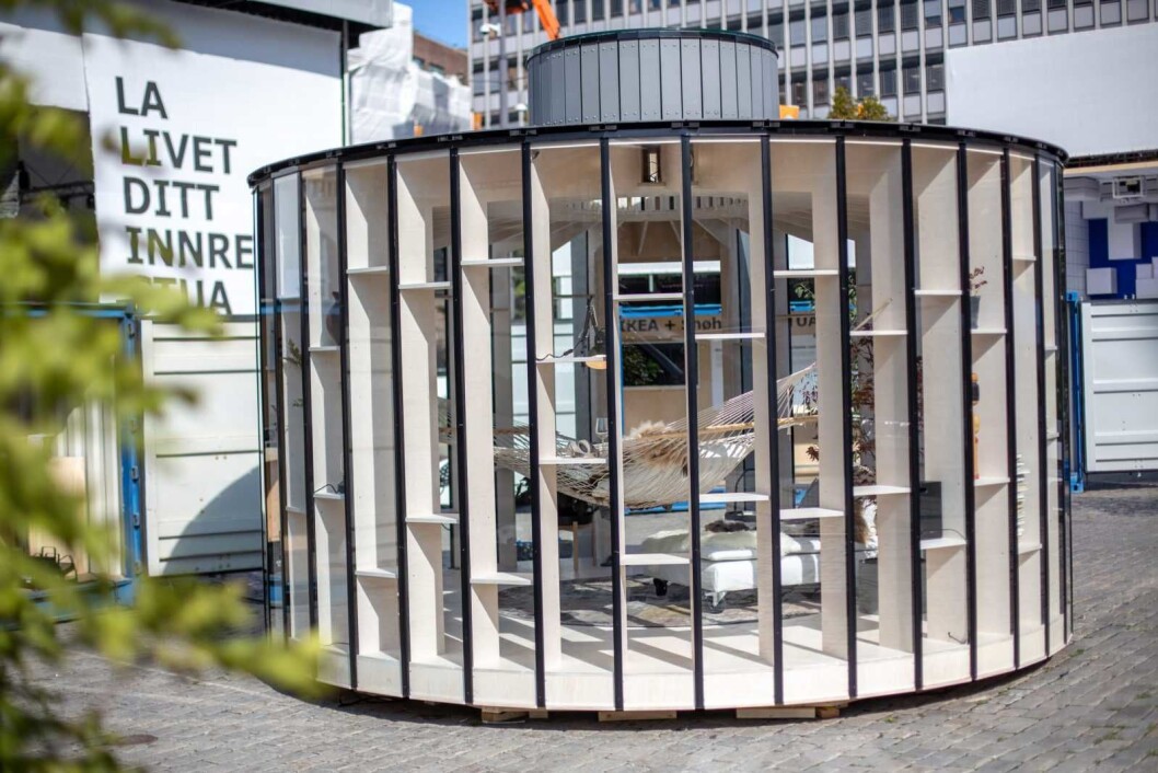 Snøhetta arkitekter stiller ut sitt siste bygg på Youngstorget. Foto: Tor Lie Snøhetta arkitekter stiller ut sitt siste bygg på Youngstorget. Foto: Tor Lie