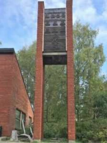 Klokka 12 hver onsdag ringes det fra klokkene i kirketårnet. Foto: Kjersti Opstad
