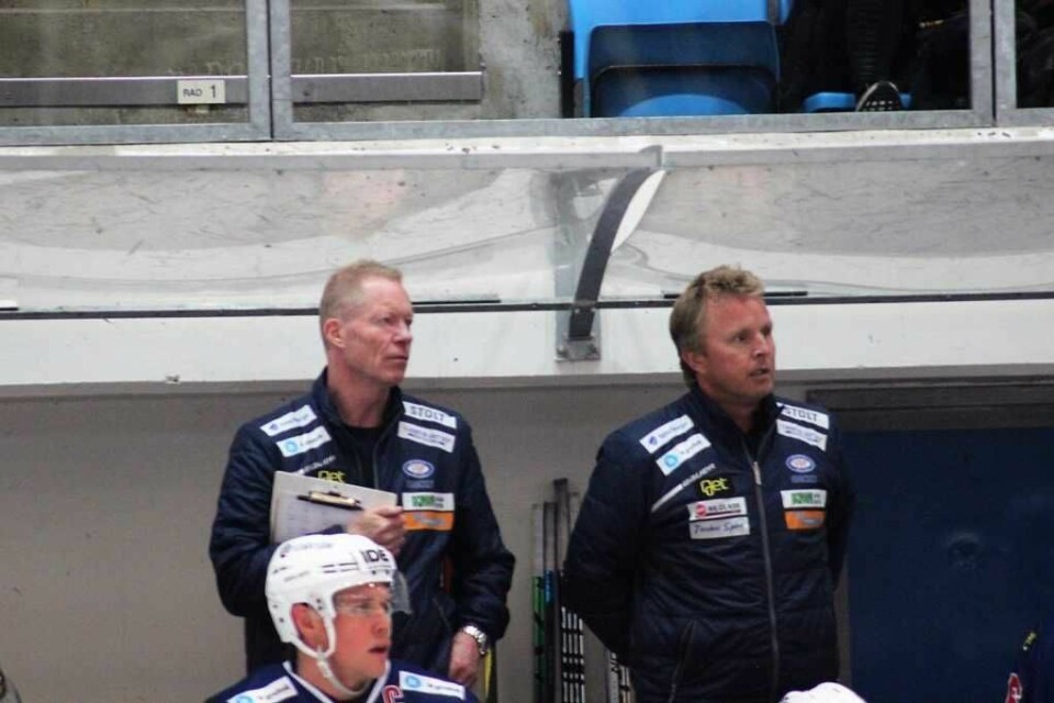 Trener Johansen og sportssjef Knutsen. Foto: André Kjernsli
