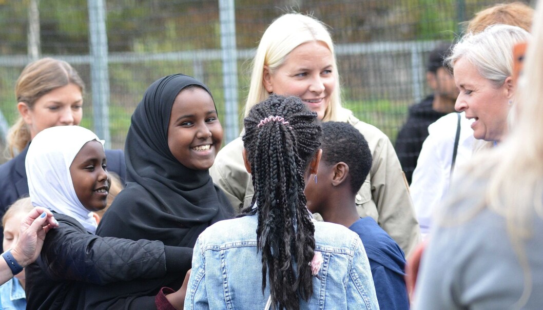 En omsvermet kronprinsesse Mette-Marit på Mortensrud festival. Foto: Olga Andresen En omsvermet kronprinsesse Mette-Marit på Mortensrud festival. Foto: Olga Andresen