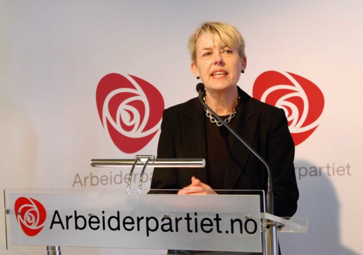 Utdanningsdirektør Astrid Søgnen har bakgrunn fra samme politiske parti som byrådsleder Raymond Johansen (Ap). I årene 1995 til 1997 var Søgnen statssekretær for utdanningsminister Gudmund Hernes (Ap). Men i år 2000 ble hun hentet til jobben som utdanningsdirektør i Oslo fra jobben som assisterende utdanningsdirektør i Akershus fylkeskommune. Foto: Arbeiderpartiet Utdanningsdirektør Astrid Søgnen har bakgrunn fra samme politiske parti som byrådsleder Raymond Johansen (Ap). I årene 1995 til 1997 var Søgnen statssekretær for utdanningsminister Gudmund Hernes (Ap). Men i år 2000 ble hun hentet til jobben som utdanningsdirektør i Oslo fra jobben som assisterende utdanningsdirektør i Akershus fylkeskommune. Foto: Arbeiderpartiet