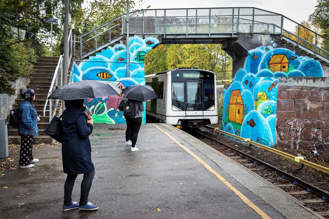 GATEKUNST: Undervannsbyen heter gatekunstverket utført av den thailandske gutten Kamonchai Saetang. Verket kan du se på Frøen T-banestasjon. Foto: Sporveien GATEKUNST: Undervannsbyen heter gatekunstverket utført av den thailandske gutten Kamonchai Saetang. Verket kan du se på Frøen T-banestasjon. Foto: Sporveien