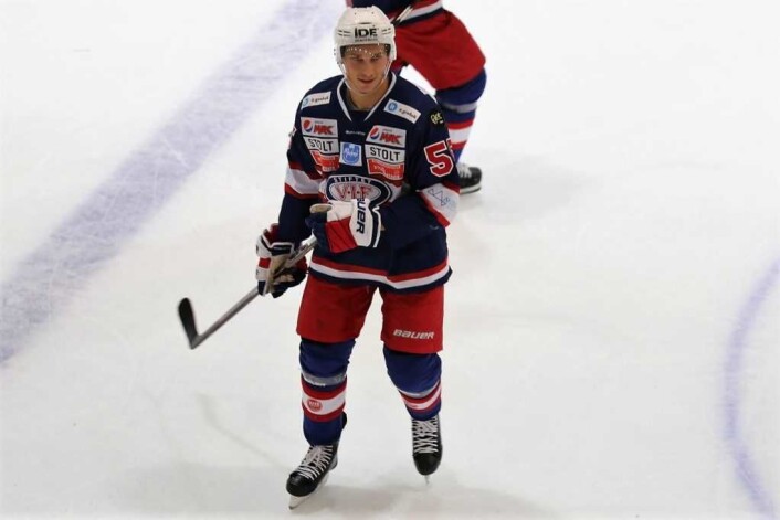 Brede Frettem Csiszar nærmer seg raskt toppen av tabellen over spillere som har spilt flest kamper for VIF hockey. Foto: Atle Enersen Brede Frettem Csiszar nærmer seg raskt toppen av tabellen over spillere som har spilt flest kamper for VIF hockey. Foto: Atle Enersen