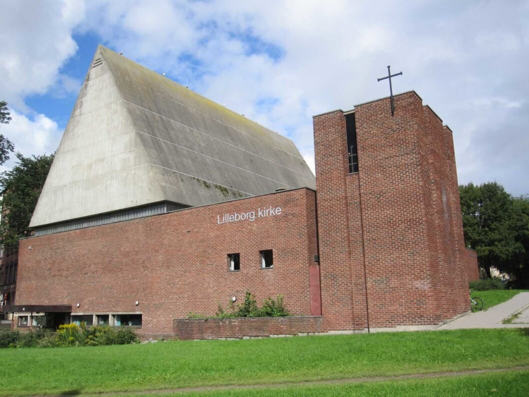 Lilleborg kirke er bygget i rød teglstein, og er en såkalt arbeidskirke. Foto: Den norske Kirke Lilleborg kirke er bygget i rød teglstein, og er en såkalt arbeidskirke. Foto: Den norske Kirke
