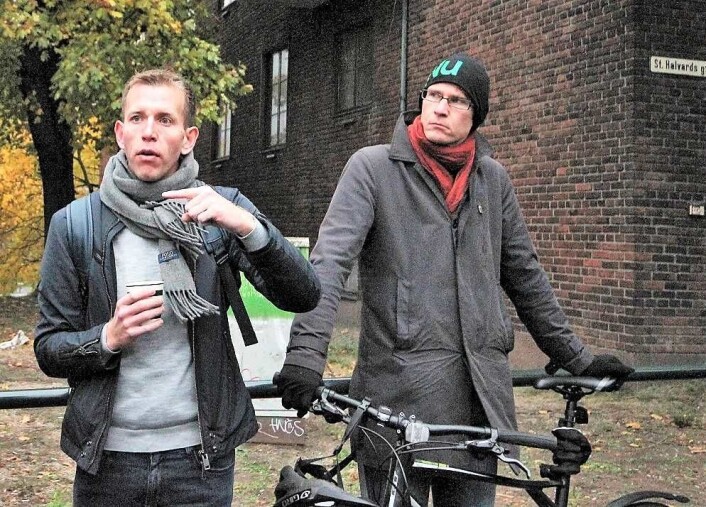 Både lokalpolitiker Steinar Heldal (SV) og byrådssekretær for mijø og samferdsel Daniel Rees (MdG) støtter kravet om fartsreduserende tiltak i Strømsveien. Foto: André Kjernsli Både lokalpolitiker Steinar Heldal (SV) og byrådssekretær for mijø og samferdsel Daniel Rees (MdG) støtter kravet om fartsreduserende tiltak i Strømsveien. Foto: André Kjernsli