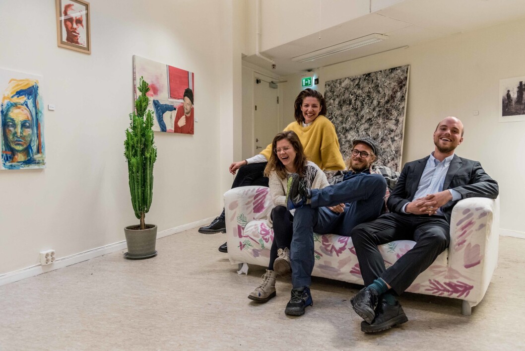 Fra venstre: Marjana Bøstrand, Øyunn Iversen, Eirik Sætre Bjoland og Tom Ullevålseter presenterer Stampen kulturhus. Foto: Manon van Goethem Fra venstre: Marjana Bøstrand, Øyunn Iversen, Eirik Sætre Bjoland og Tom Ullevålseter presenterer Stampen kulturhus. Foto: Manon van Goethem