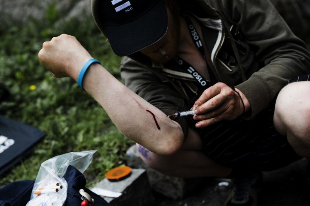 .. Sprøytebrukere som mistenker at de kan ha fått en infeksjon, må snarest kontakte fastlegen sin eller feltpleien i Oslo. Da vil de få hjelp, opplyser velferdsetaten. Foto: Christian Vassdal .. Sprøytebrukere som mistenker at de kan ha fått en infeksjon, må snarest kontakte fastlegen sin eller feltpleien i Oslo. Da vil de få hjelp, opplyser velferdsetaten. Foto: Christian Vassdal
