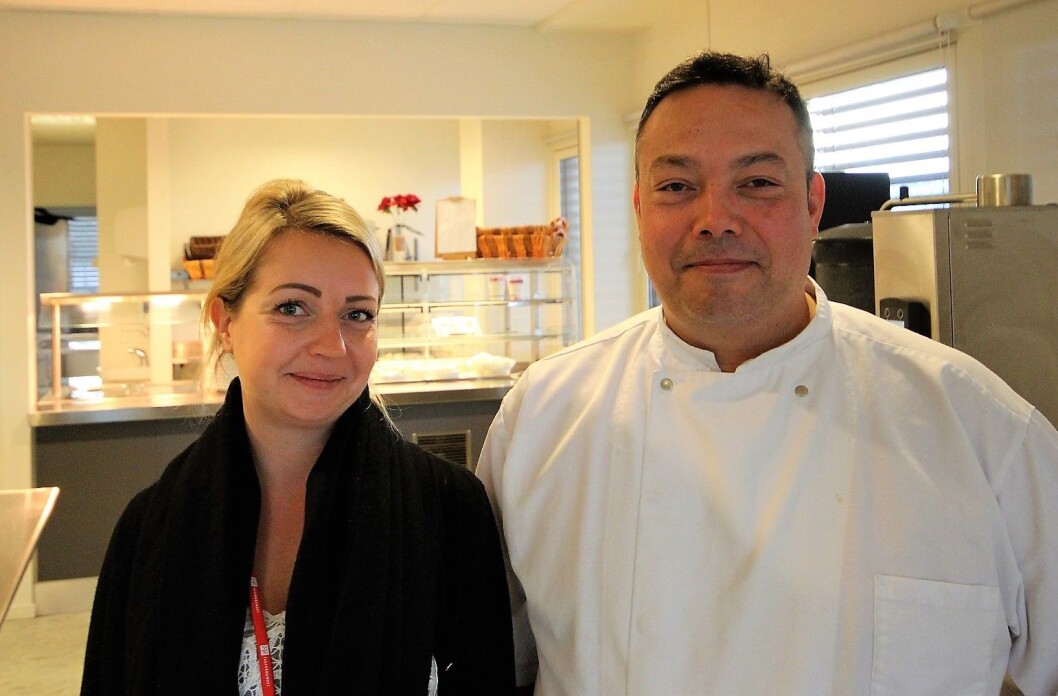Arbeidsleder Richard Lesaca og fungerende leder for Fagforbundet Helse, Sosial og Omsorg i Oslo, Tuva Tjernstad mener det er galt å legge ned bydelens tre kantiner. Foto: André Kjernsli Arbeidsleder Richard Lesaca og fungerende leder for Fagforbundet Helse, Sosial og Omsorg i Oslo, Tuva Tjernstad mener det er galt å legge ned bydelens tre kantiner. Foto: André Kjernsli