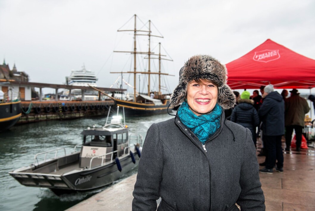 Helse- og arbeidsbyråd Tone Tellevik Dahl (Ap) forsvarer fortsatt det rødgrønne Ap/SV/MDG-byrådets millionkutt til Frelsesarmeens rusomsorg, Men takket ja til å være gudmor da Helse- og arbeidsbyråd Tone Tellevik Dahl (Ap) forsvarer fortsatt det rødgrønne Ap/SV/MDG-byrådets millionkutt til Frelsesarmeens rusomsorg, Men takket ja til å være gudmor da