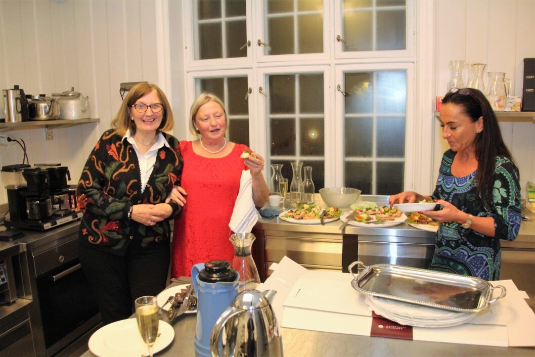 Elisabeth Solem, Kari Nordheim og Tanja Fagerhol er ildsjeler, men tok seg tid til å posere for VårtOslo i anledning 100 årsjubileet for Fredriksborg. Foto: Hans Magnus Borge Elisabeth Solem, Kari Nordheim og Tanja Fagerhol er ildsjeler, men tok seg tid til å posere for VårtOslo i anledning 100 årsjubileet for Fredriksborg. Foto: Hans Magnus Borge