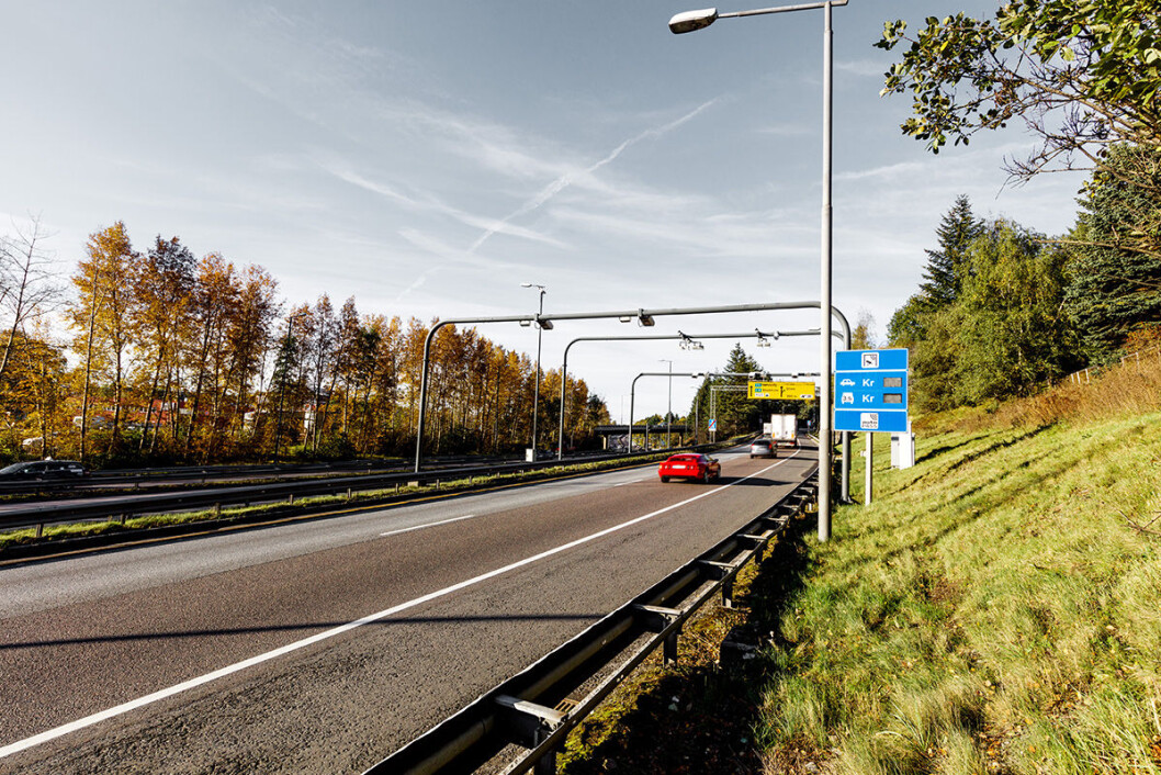 Etter en markant nedgang i trafikken gjennom bomringen, går antallet passeringer nå marginalt opp. Foto: Fjellinjen Etter en markant nedgang i trafikken gjennom bomringen, går antallet passeringer nå marginalt opp. Foto: Fjellinjen