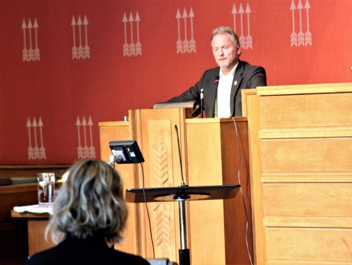 – Det foreligger etter min vurdering verken regelbrudd eller andre forhold som rokker ved min tillit til byråd Inga Marte Thorkildsen, sier byrådsleder Raymond Johansen. Thorkildsen i forgrunnen. Bilde er tatt tidligere. Arkivfoto: André Kjernsli – Det foreligger etter min vurdering verken regelbrudd eller andre forhold som rokker ved min tillit til byråd Inga Marte Thorkildsen, sier byrådsleder Raymond Johansen. Thorkildsen i forgrunnen. Bilde er tatt tidligere. Arkivfoto: André Kjernsli