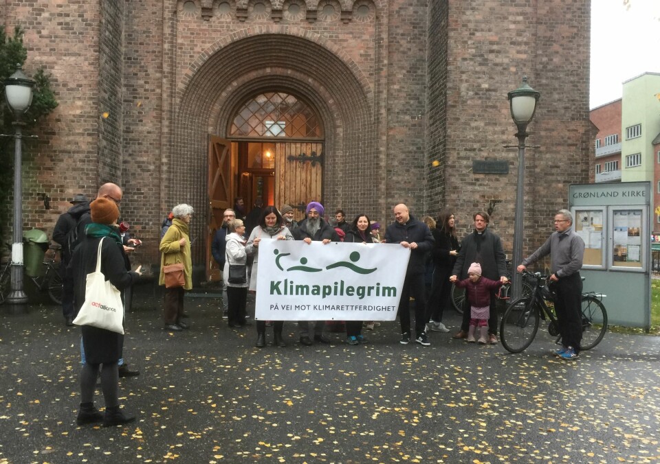 Klimapilegrimer besøker byens religiøse samfunn. Foto: Kjersti Opstad