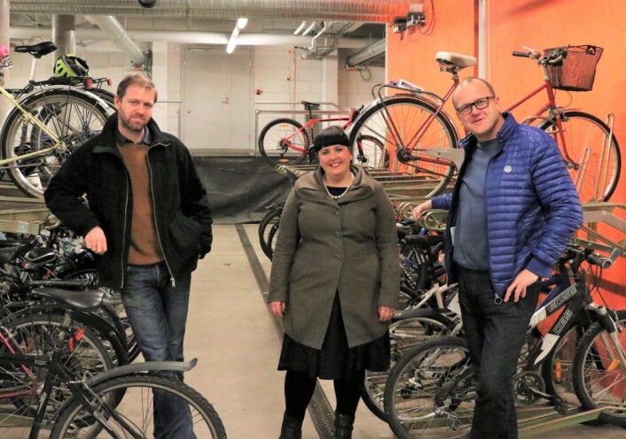 Oslo Aps leder og gruppeleder i bystyret, Frode Jacobsen (til h.), leder av bystyrets byutviklingskomité, Victoria Marie Evensen (Ap) og Aps miljø- og samferdselspolitiske talsperson i bystyret, Andreas Halse (til v) var alle tilhengere av p-huset på Frogner. Men nå har også Ap vendt prosjektet ryggen. Foto: Privat Oslo Aps leder og gruppeleder i bystyret, Frode Jacobsen (til h.), leder av bystyrets byutviklingskomité, Victoria Marie Evensen (Ap) og Aps miljø- og samferdselspolitiske talsperson i bystyret, Andreas Halse (til v) var alle tilhengere av p-huset på Frogner. Men nå har også Ap vendt prosjektet ryggen. Foto: Privat