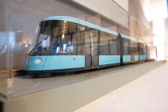 En modell av de nye trikkene, SL18, som skal kjøpes inn til Oslo fra 2020 til 2024. Foto: Håkon Mosvold Larsen / NTB scanpix En modell av de nye trikkene, SL18, som skal kjøpes inn til Oslo fra 2020 til 2024. Foto: Håkon Mosvold Larsen / NTB scanpix