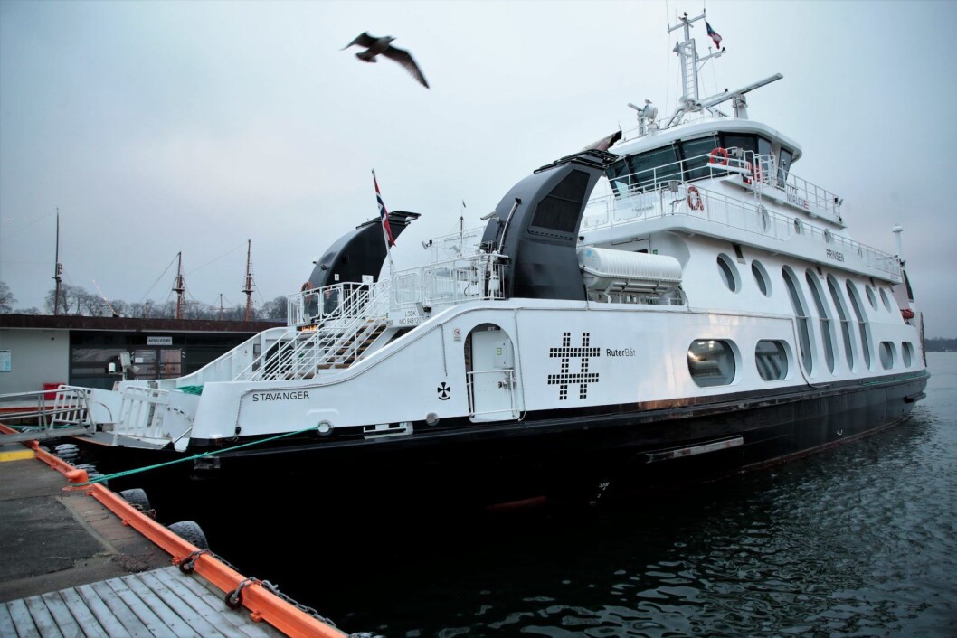 Nesoddbåten Prinsen kjørte inn i kaia ved Aker Brygge i Oslo da den skulle legge til fredag morgen.
Foto: Håkon Mosvold Larsen / NTB scanpix Nesoddbåten Prinsen kjørte inn i kaia ved Aker Brygge i Oslo da den skulle legge til fredag morgen.
Foto: Håkon Mosvold Larsen / NTB scanpix