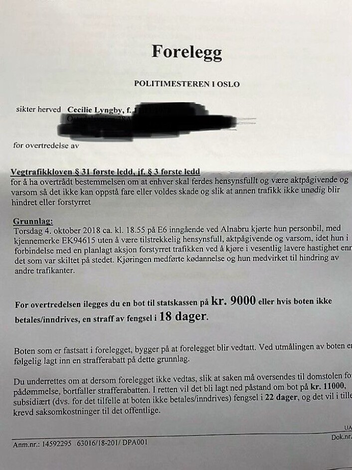 Fotografi av forelegget på 9.000 kroner som politiet har sendt til Cecilie Lyngby. Fotografi av forelegget på 9.000 kroner som politiet har sendt til Cecilie Lyngby.