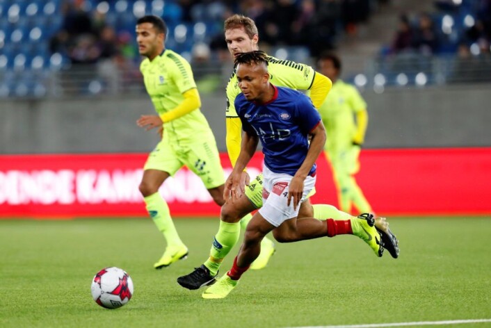 Chidera Ejuke er en av unggutta som er i ferd med å etablere seg fast i Vålerengas startoppstilling. Neste år kan flere banke på døra til en fast plass i startoppstillinga. Foto: Cornelius Poppe / NTB Scanpix Chidera Ejuke er en av unggutta som er i ferd med å etablere seg fast i Vålerengas startoppstilling. Neste år kan flere banke på døra til en fast plass i startoppstillinga. Foto: Cornelius Poppe / NTB Scanpix