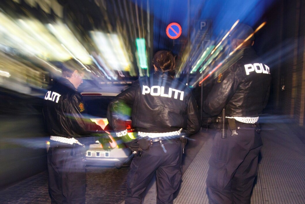 � Vi hadde mange patruljer i området og var i kontakt med flere vitner, og til slutt fikk vi tak i dem som hadde vært involvert. Noen var skadd, flere hadde blod på klærne og hendene, sier operasjonsleder Tor Gulbrandsen. Illustrasjonsfoto: Heiko Junge / NTB Scanpix � Vi hadde mange patruljer i området og var i kontakt med flere vitner, og til slutt fikk vi tak i dem som hadde vært involvert. Noen var skadd, flere hadde blod på klærne og hendene, sier operasjonsleder Tor Gulbrandsen. Illustrasjonsfoto: Heiko Junge / NTB Scanpix