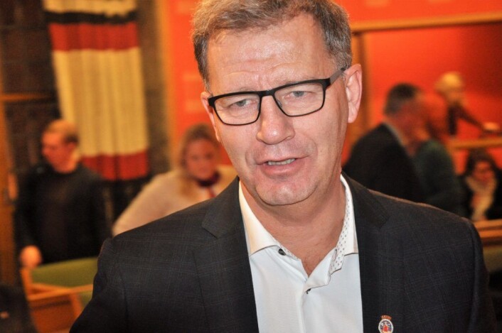 Finansbyråd Robert Steen mottok skriftlige spørsmål fra Høyres medlem av bystyrets finanskomite, Morten Steenstrup, på et tidspunkt da høyrepolitikerens ektefelle var med i søksmålet mot Oslo kommune. Steenstrup kan ha brutt kommunens habilitetsregler på dette tidspunktet. Foto: Arnsten Linstad Finansbyråd Robert Steen mottok skriftlige spørsmål fra Høyres medlem av bystyrets finanskomite, Morten Steenstrup, på et tidspunkt da høyrepolitikerens ektefelle var med i søksmålet mot Oslo kommune. Steenstrup kan ha brutt kommunens habilitetsregler på dette tidspunktet. Foto: Arnsten Linstad