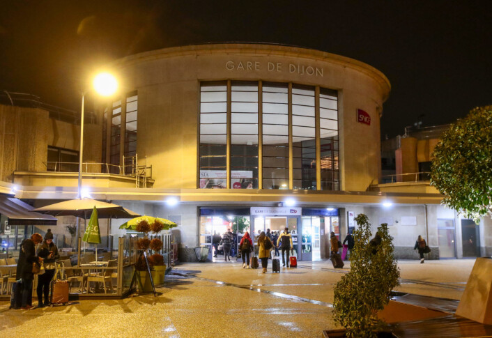 Makaveli Lindén ble pågrepet av fransk politi på Gare de Dijon, jernbanestasjonen i den franske byen, en drøy uke etter drapet på Heikki Paltto Bjørklund i en leilighet på Majorstua i Oslo. Foto: Lise Åserud / NTB Scanpix Makaveli Lindén ble pågrepet av fransk politi på Gare de Dijon, jernbanestasjonen i den franske byen, en drøy uke etter drapet på Heikki Paltto Bjørklund i en leilighet på Majorstua i Oslo. Foto: Lise Åserud / NTB Scanpix