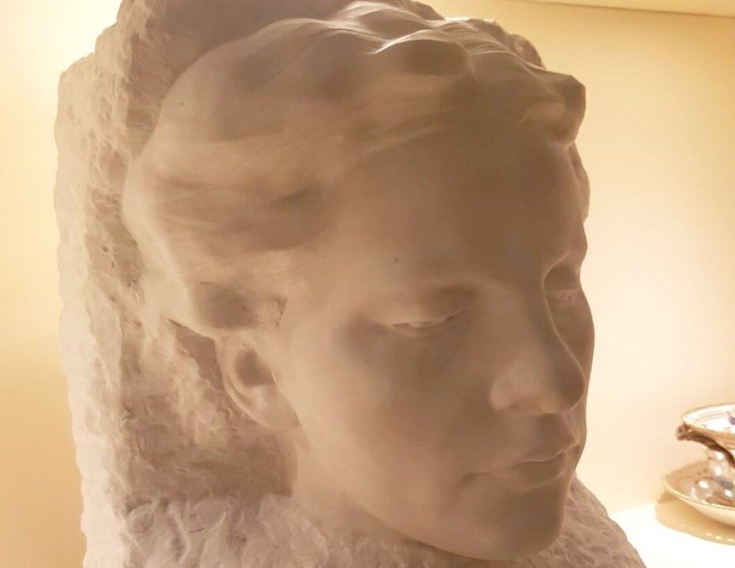 Den forsvunnete skulpturen Kvinneportrett. Foto: Jarle Strømodden / Vigeland-museet Den forsvunnete skulpturen Kvinneportrett. Foto: Jarle Strømodden / Vigeland-museet