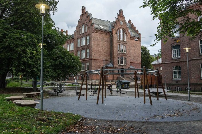 Rundt 400 elever går hver dag til og fra Lakkegata skole. Foto: Stian Schjeldrup Rundt 400 elever går hver dag til og fra Lakkegata skole. Foto: Stian Schjeldrup