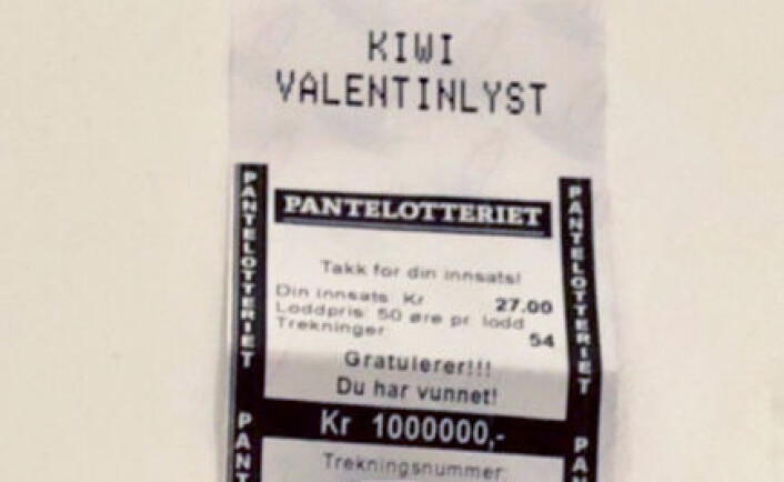 Slik ser en million kroner ut når du vinner i pantelotteriet. Denne lappen er fra en butikk i Trondheim. Foto: Røde Kors / Pantelotteriet Slik ser en million kroner ut når du vinner i pantelotteriet. Denne lappen er fra en butikk i Trondheim. Foto: Røde Kors / Pantelotteriet