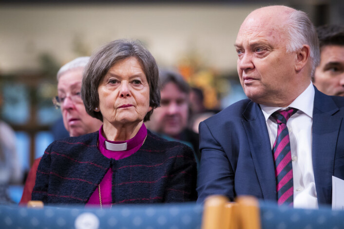 Preses Helga Haugland Byfuglien og ektemannen Tore Byfuglien før utdelingen av Nobels fredspris i Oslo rådhus mandag. Foto: Håkon Mosvold Larsen / NTB scanpix Preses Helga Haugland Byfuglien og ektemannen Tore Byfuglien før utdelingen av Nobels fredspris i Oslo rådhus mandag. Foto: Håkon Mosvold Larsen / NTB scanpix