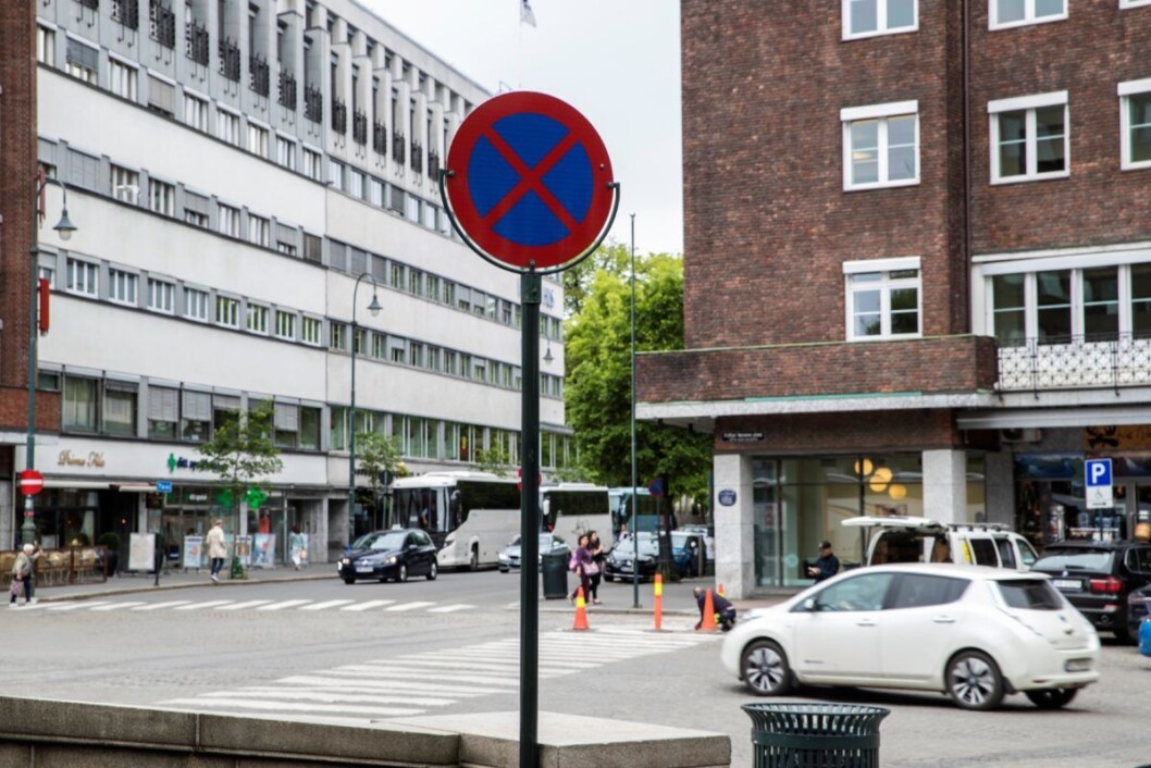 Politiet fikk meldinger om en rabiat mann som gikk løs på flere personer på Fridtjof Nansens plass. Illustrasjonsfoto: Vidar Ruud / NTB scanpix Politiet fikk meldinger om en rabiat mann som gikk løs på flere personer på Fridtjof Nansens plass. Illustrasjonsfoto: Vidar Ruud / NTB scanpix