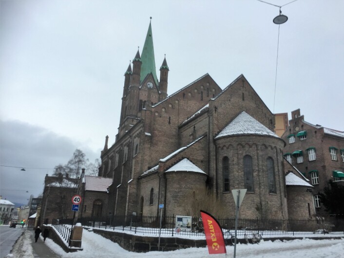 Kirke-Kjerstis aller siste og 52. kirkebesøk gikk til Grønland kirke. Foto: Kjersti Opstad