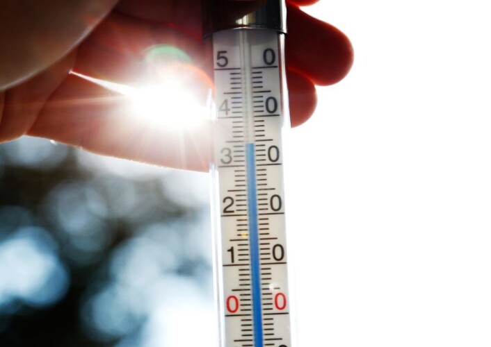 Den 27. juli viste gradestokken på Bygdøy 35 varmegrader. Foto: Erik Johansen / NTB scanpix Den 27. juli viste gradestokken på Bygdøy 35 varmegrader. Foto: Erik Johansen / NTB scanpix