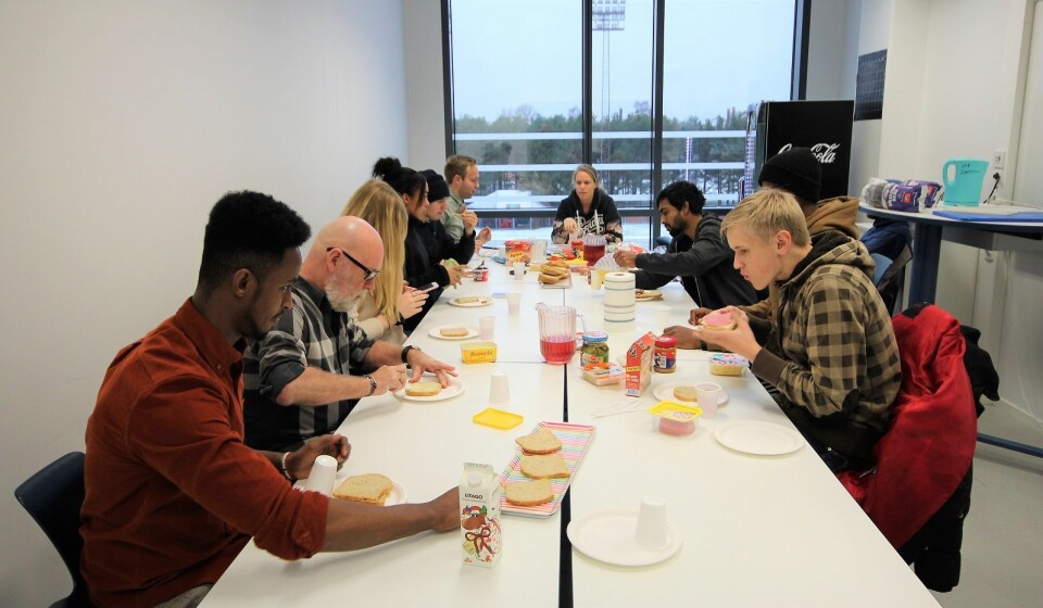 Hyggelig med felles lunsj hos Jobbsjansen. Foto: André Kjernsli