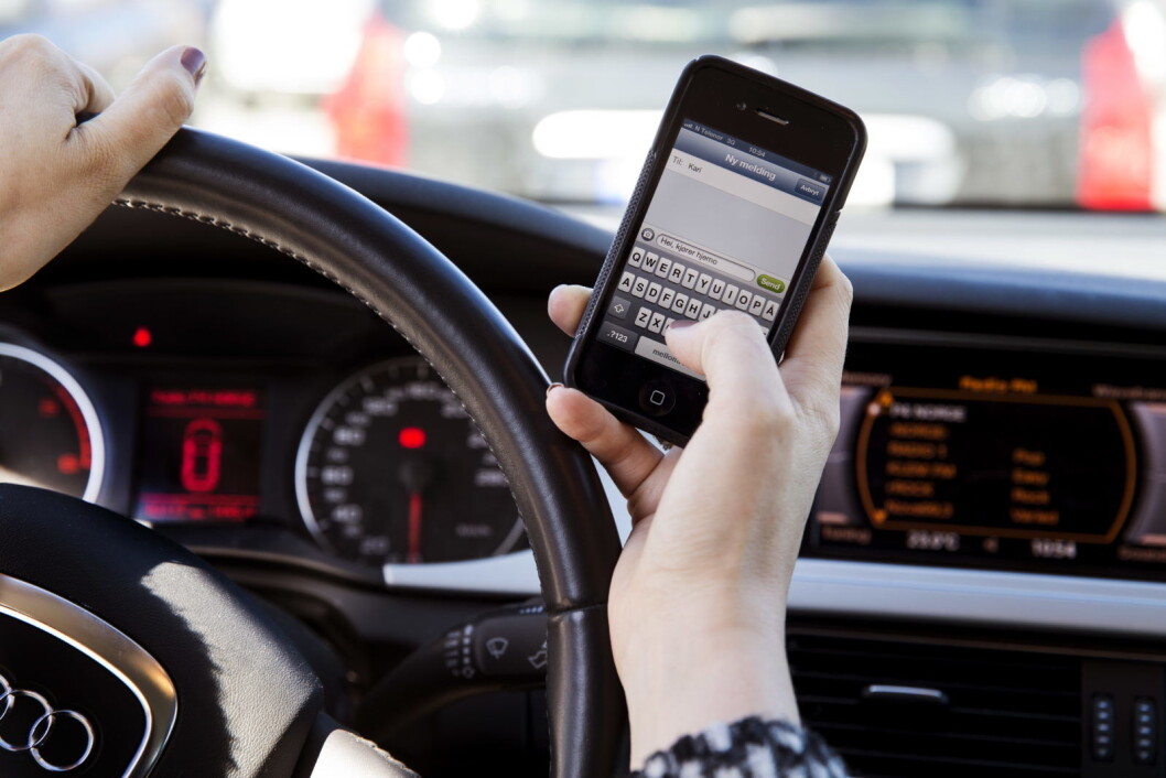 Oslopolitiet varsler hyppigere kontroller for å redusere bruk av mobil hos bilister. Foto: Erlend Aas / NTB scanpix Oslopolitiet varsler hyppigere kontroller for å redusere bruk av mobil hos bilister. Foto: Erlend Aas / NTB scanpix