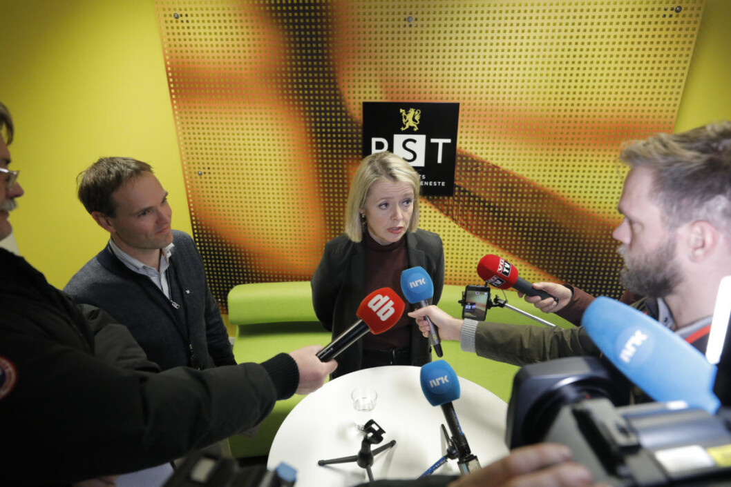 Marie Benedicte Bjørnland, Sjef PST, på en pressekonferanse fredag ettermiddag om en knivstikking som er et mulig terror angrep.
Foto: Fredrik Hagen / NTB scanpix Marie Benedicte Bjørnland, Sjef PST, på en pressekonferanse fredag ettermiddag om en knivstikking som er et mulig terror angrep.
Foto: Fredrik Hagen / NTB scanpix