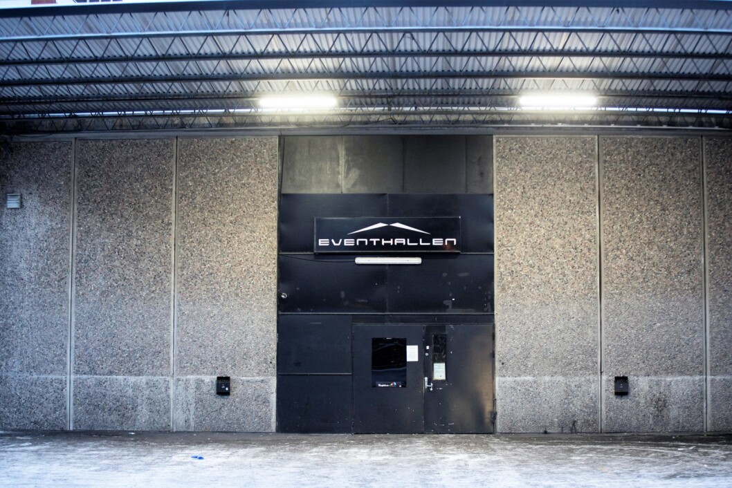 En mann i 20-årene ble skutt i beinet utenfor Eventhallen på Bryn i Oslo, og en jevnaldrende mann er pågrepet og mistenkt i saken.
Foto: Vidar Ruud / NTB scanpix En mann i 20-årene ble skutt i beinet utenfor Eventhallen på Bryn i Oslo, og en jevnaldrende mann er pågrepet og mistenkt i saken.
Foto: Vidar Ruud / NTB scanpix