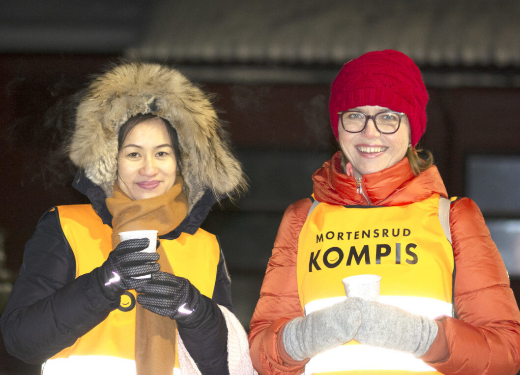 Nyong Truong og Lois Lund Rabe er to av naboene som støtter initiativet Mortensrudkompis. Foto: Olga Andresen Nyong Truong og Lois Lund Rabe er to av naboene som støtter initiativet Mortensrudkompis. Foto: Olga Andresen