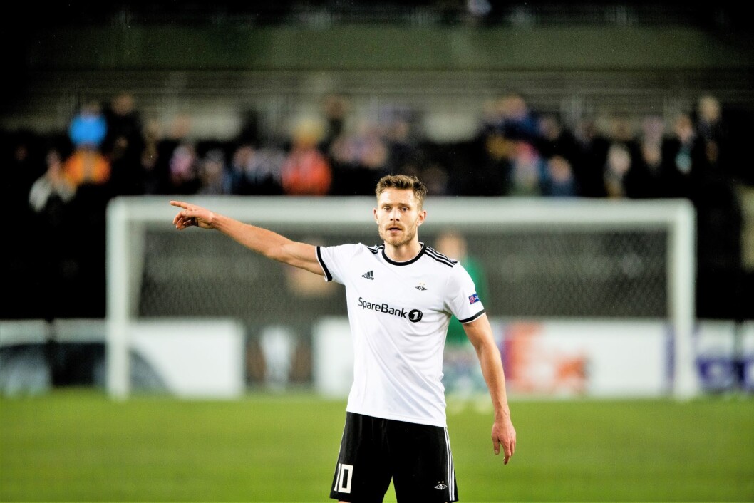 Matthías Vilhjálmsson møtte nye lagkamerater og kolleger på Intility Arena mandag formiddag. Foto: Ole Martin Wold / NTB scanpix Matthías Vilhjálmsson møtte nye lagkamerater og kolleger på Intility Arena mandag formiddag. Foto: Ole Martin Wold / NTB scanpix