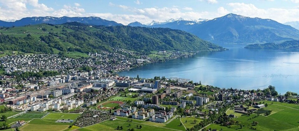 Dan Remy Tangnes' nye hjemby ligger idyllisk til nord-øst i Sveits. Foto: Canton Zug