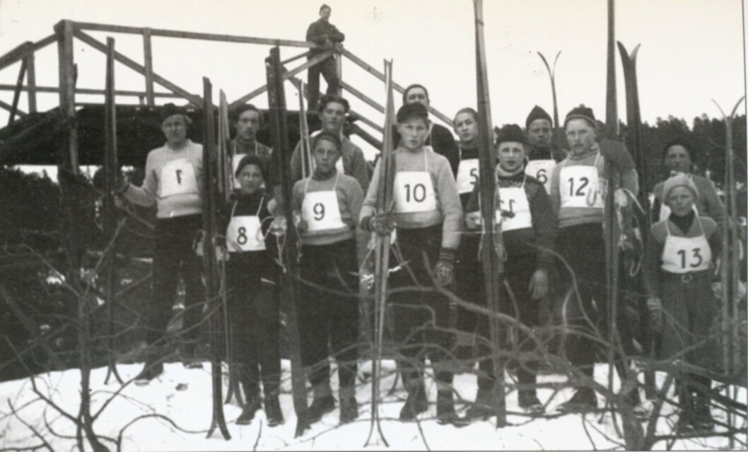 Hopprenn i Hellerudbakken cirka 1947. Foto: Østensjø historielag Hopprenn i Hellerudbakken cirka 1947. Foto: Østensjø historielag