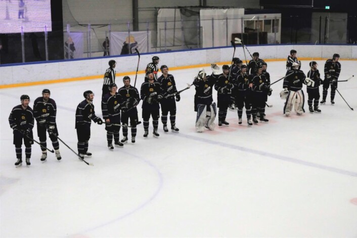 Lørdag kunne Grüner-spillerne juble over 5-1 seier hjemme mot Nidaros. Snart kan de kanskje juble over å få spille i Get-ligaen. Foto: Christian Boger Lørdag kunne Grüner-spillerne juble over 5-1 seier hjemme mot Nidaros. Snart kan de kanskje juble over å få spille i Get-ligaen. Foto: Christian Boger