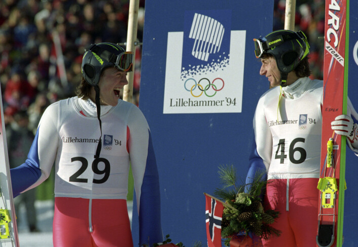 Vinter-OL på Lillehammer i 1994. Espen Bredesen (til h.) har akkurat tatt OL-gull. Til venstre står Lasse Ottesen som tok sølvet. Hoppbakkene i Østmarka hadde fostret en OL-vinner. Foto: Gunnar Lier / NTB scanpix Vinter-OL på Lillehammer i 1994. Espen Bredesen (til h.) har akkurat tatt OL-gull. Til venstre står Lasse Ottesen som tok sølvet. Hoppbakkene i Østmarka hadde fostret en OL-vinner. Foto: Gunnar Lier / NTB scanpix