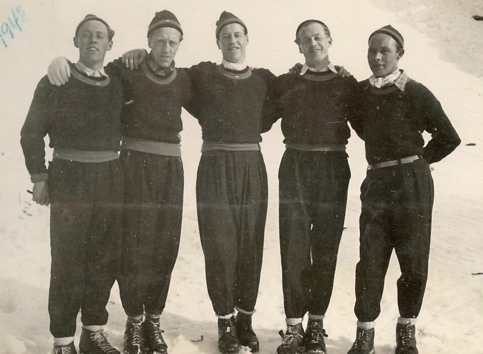 Hoppgutta 1948, fra venstre: Arne Knutsen, Olaf Larsen, Ragnar Linden, ukjent og Ola Pedersen.