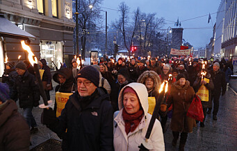Flere hundre i fakkeltog for å beholde Ullevål sykehus