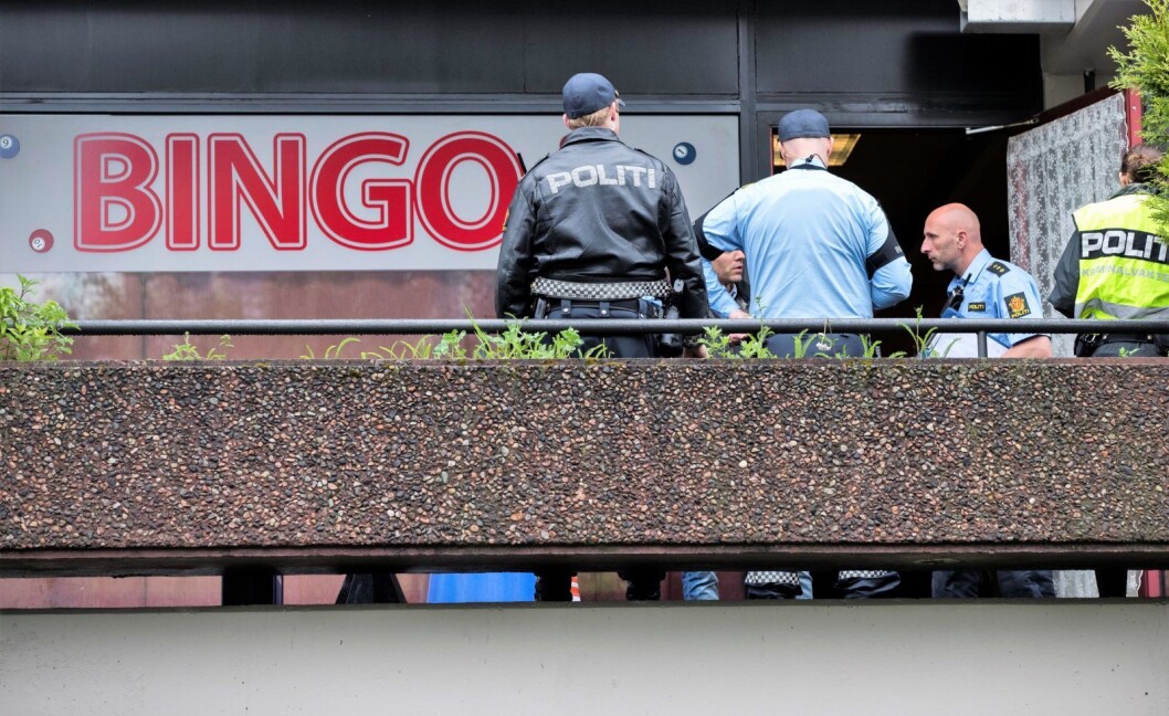 I alt ble åtte menn dømt til mellom to års og tre og et halvt års fengsel for et macheteangrep på en mann i 20-årene inne på Ensjø Bingo sommeren 2017. Bingolokalene ligger rett ved Ensjø T-banestasjon. Foto: Berit Roald / NTB scanpix I alt ble åtte menn dømt til mellom to års og tre og et halvt års fengsel for et macheteangrep på en mann i 20-årene inne på Ensjø Bingo sommeren 2017. Bingolokalene ligger rett ved Ensjø T-banestasjon. Foto: Berit Roald / NTB scanpix